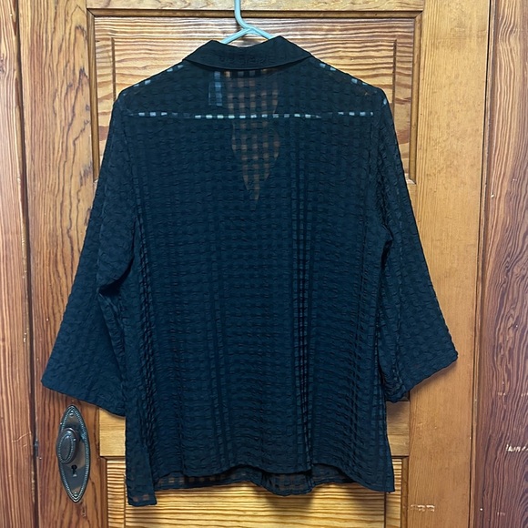 JJ Collectibles 1X Black checkered sheer button down with rectangular buttons - Picture 3 of 5